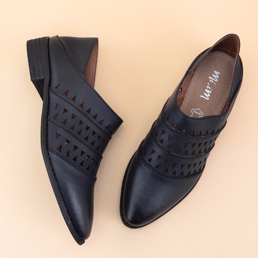 Mi.iM "Stella" Triangle Cut Design Loafers--Black - Picture 5 of 6